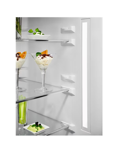 Холодильник Electrolux LNT7ME32M2, Чёрный